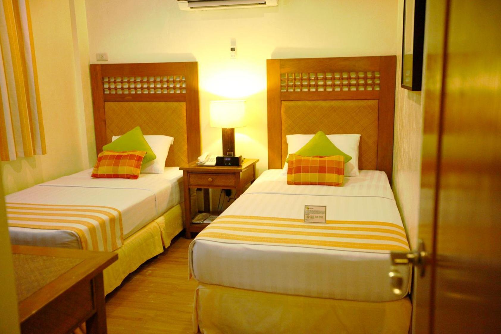 Boracay Tropics Resort Hotel Manoc-Manoc Екстер'єр фото