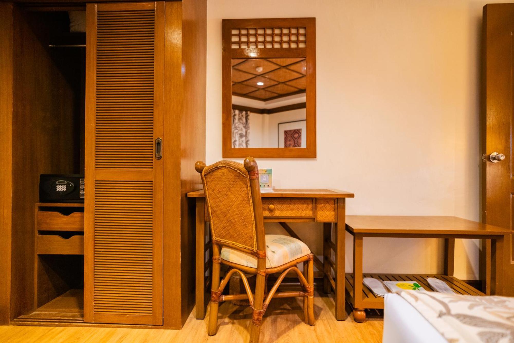 Boracay Tropics Resort Hotel Manoc-Manoc Екстер'єр фото