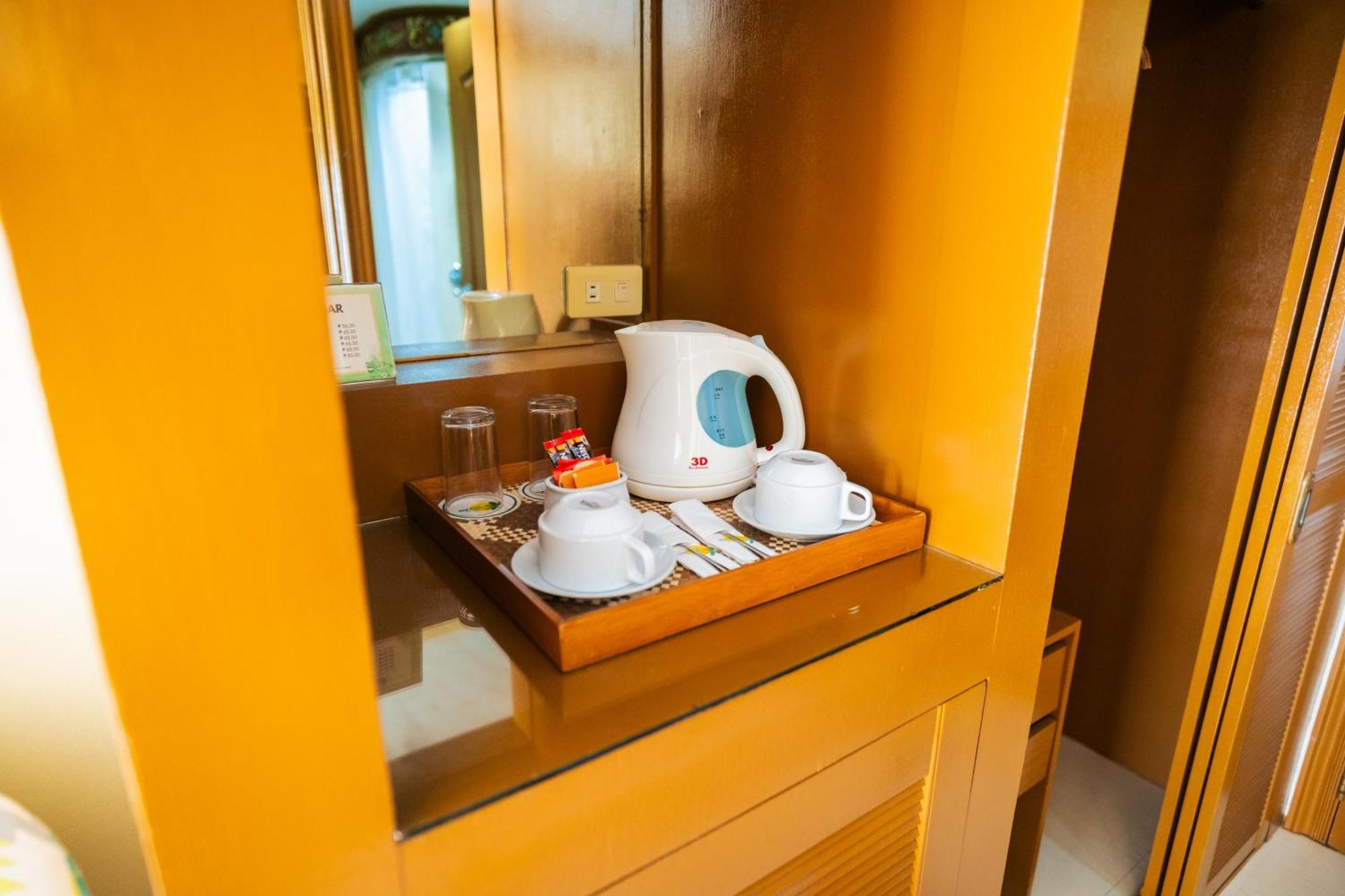 Boracay Tropics Resort Hotel Manoc-Manoc Екстер'єр фото