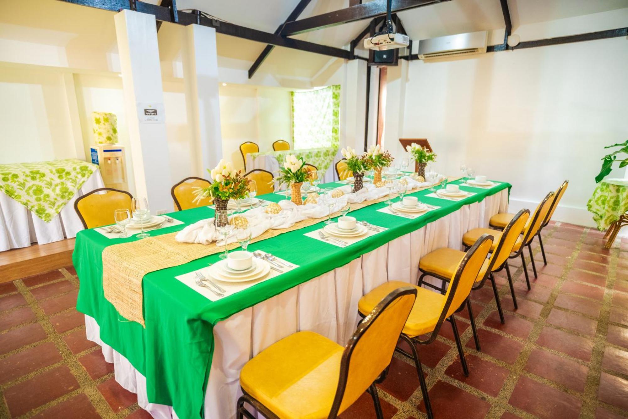 Boracay Tropics Resort Hotel Manoc-Manoc Екстер'єр фото